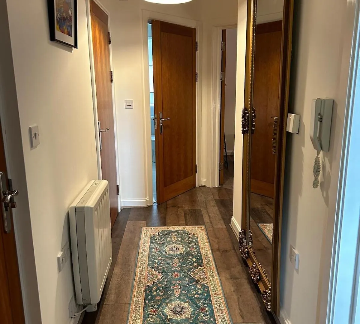 Spacious Waterfront Apartment Cardiff Bay City Centre With Parking