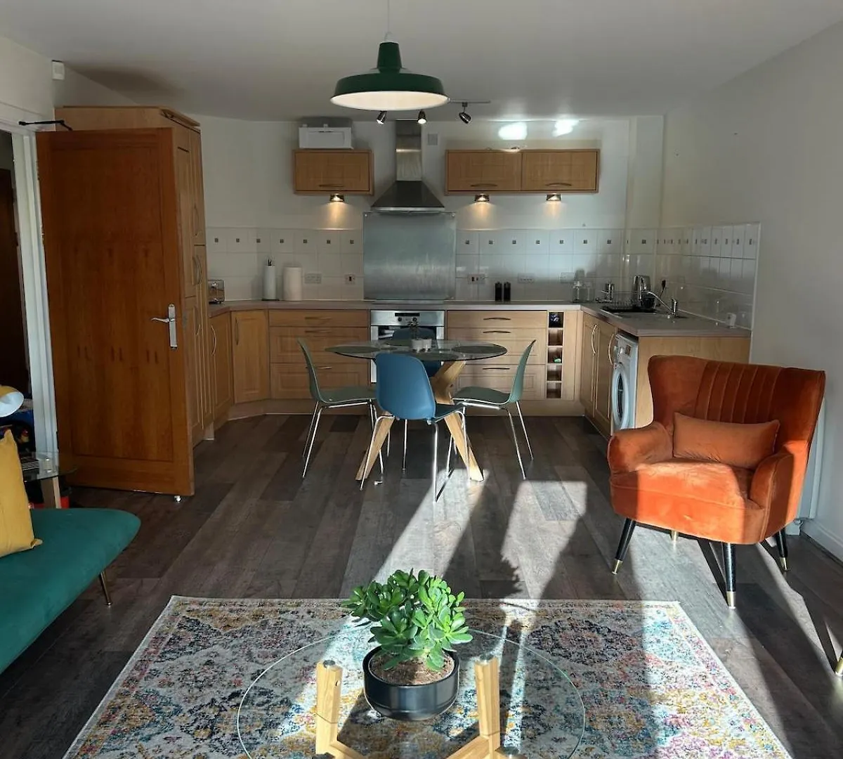 Spacious Waterfront Apartment Cardiff Bay City Centre With Parking 0*,  United Kingdom
