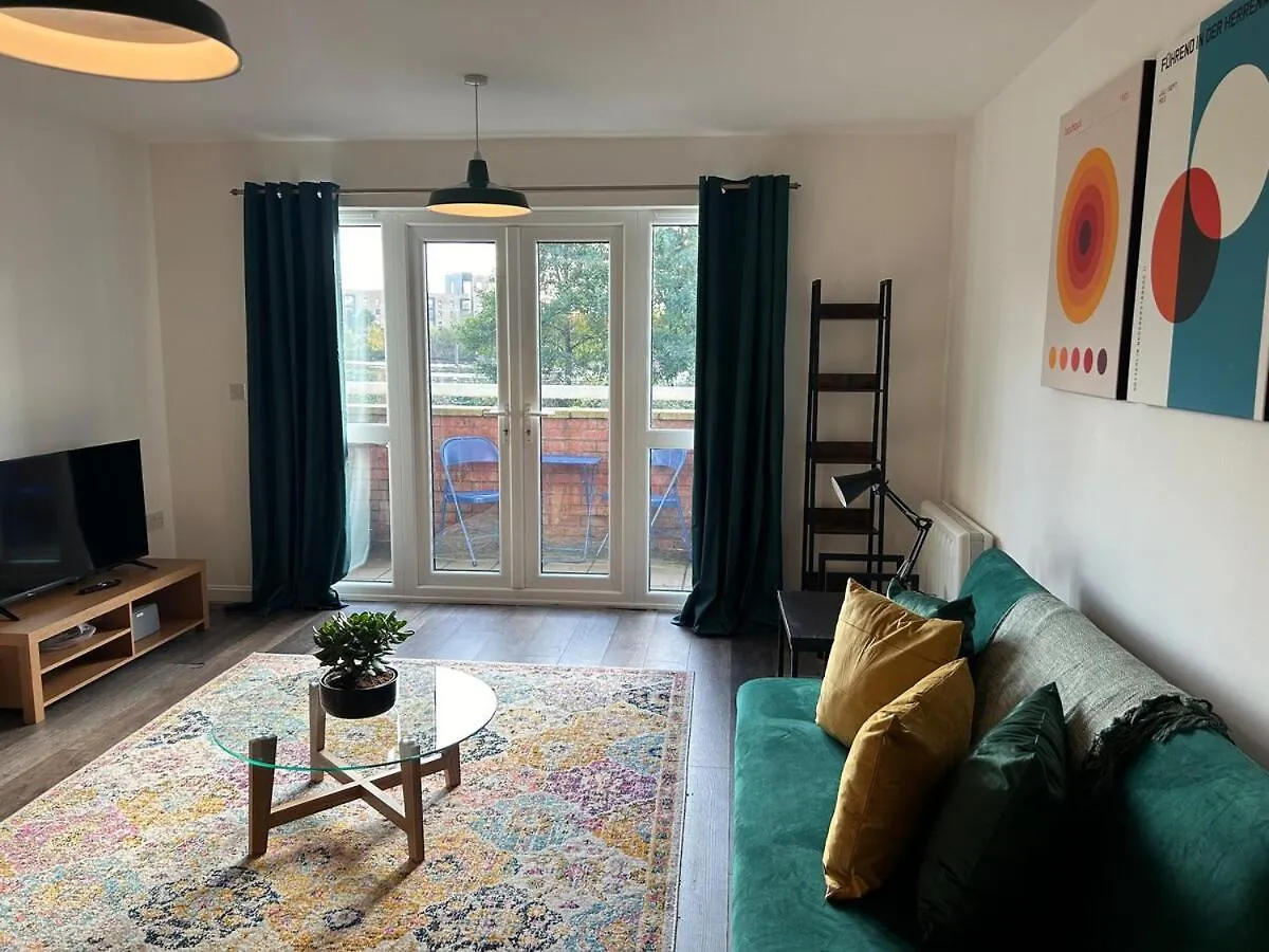 Spacious Waterfront Apartment Cardiff Bay City Centre With Parking United Kingdom
